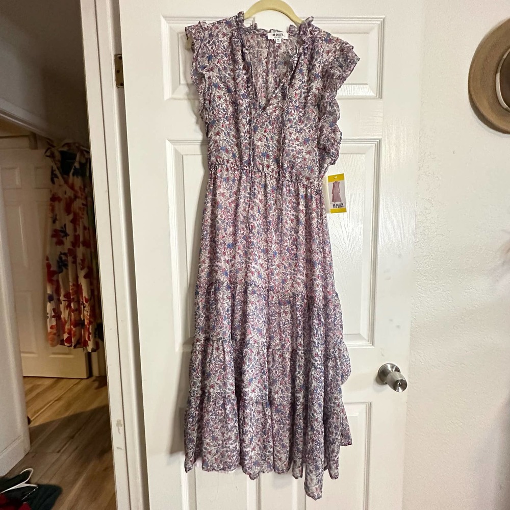 BB Dakota by Steve Madden Ruffle Floral Maxi Dress. NWT. Size Medium